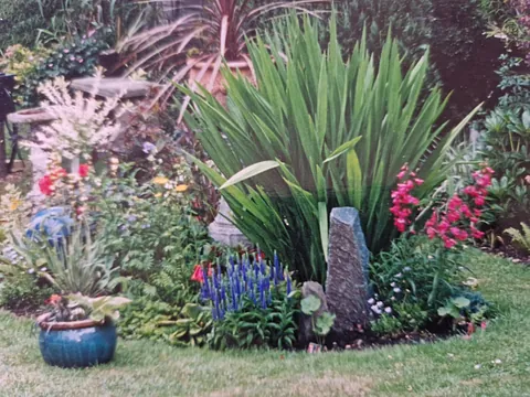 Garden flower bed
